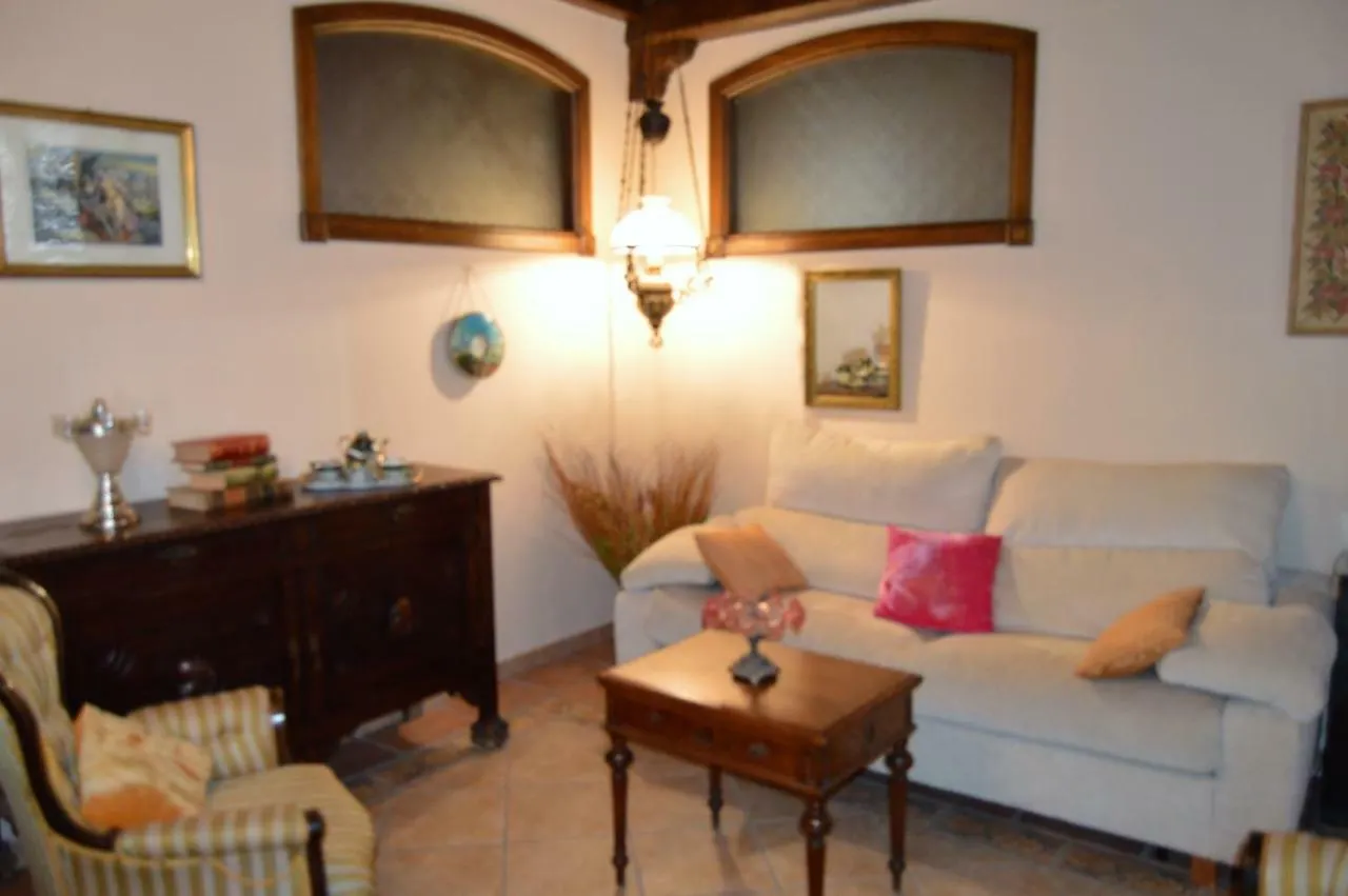 La Casa De Illora Villa 0*,